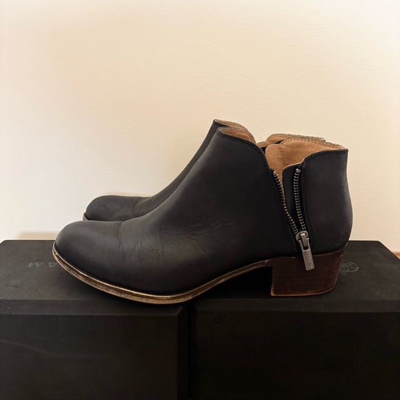 Lucky Brand Shoes - EUC Lucky Brand Black Zip up Boots